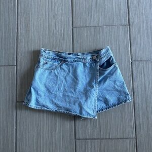 Levis Skort